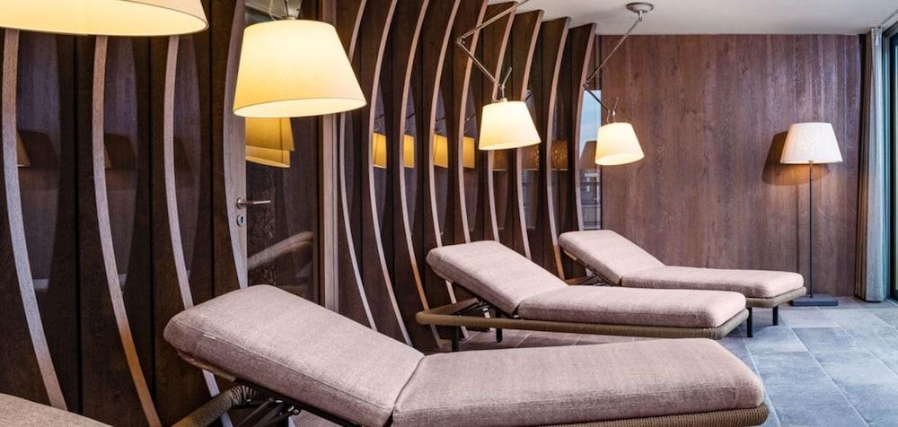 Saks Urban Design Hotel Frankfurt Франкфурт на Майн Екстериор снимка