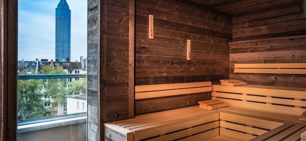 Saks Urban Design Hotel Frankfurt Франкфурт на Майн Екстериор снимка