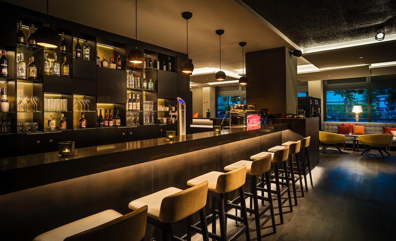 Saks Urban Design Hotel Frankfurt Франкфурт на Майн Екстериор снимка