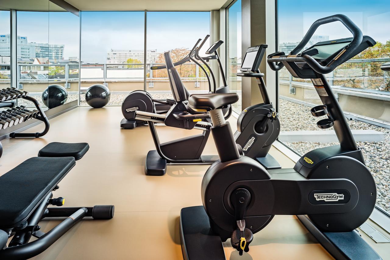 Saks Urban Design Hotel Frankfurt Франкфурт на Майн Екстериор снимка