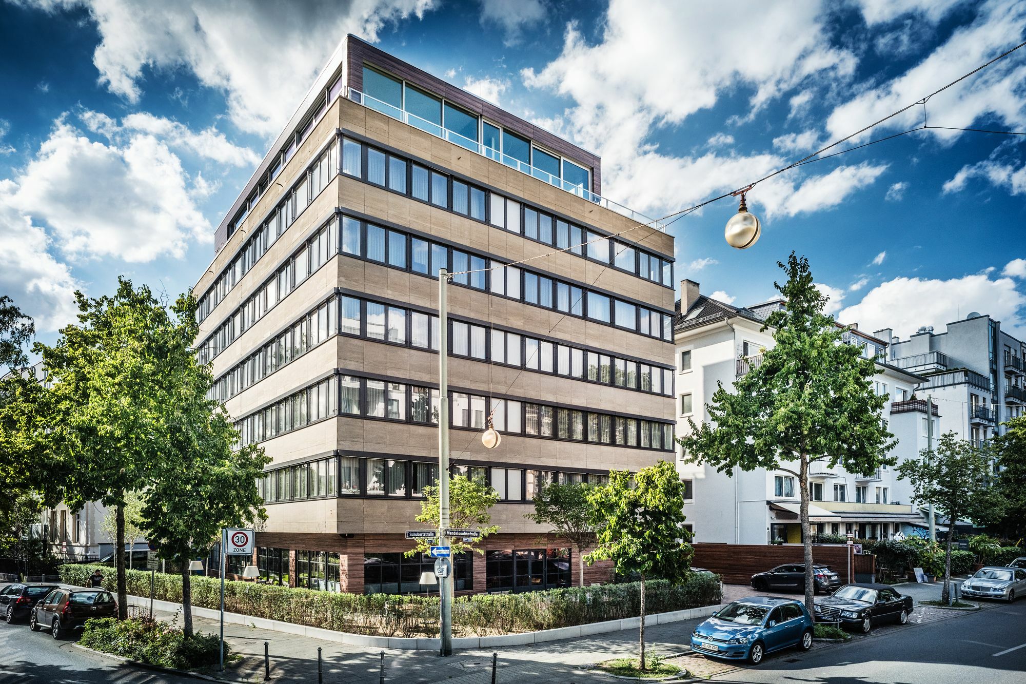 Saks Urban Design Hotel Frankfurt Франкфурт на Майн Екстериор снимка
